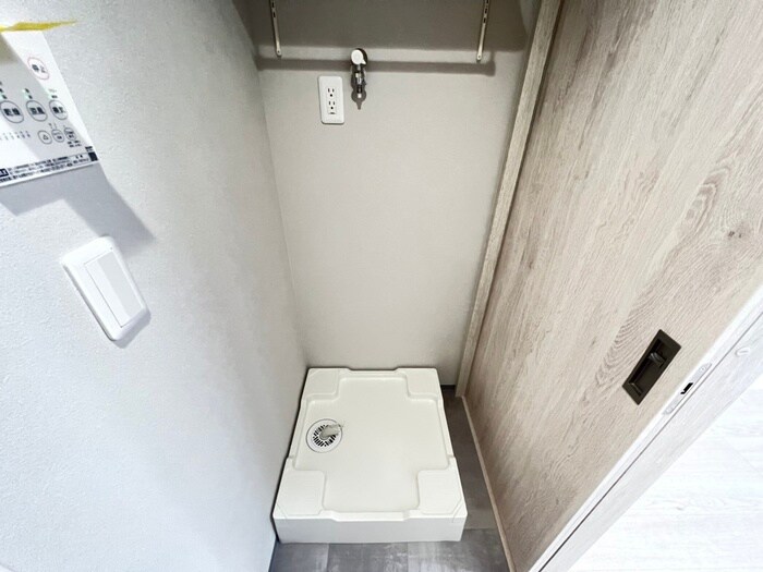 物件内観写真14　(洗濯機置場)