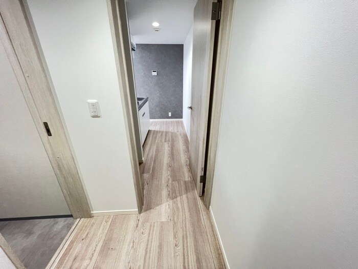 物件内観写真20　(廊下)