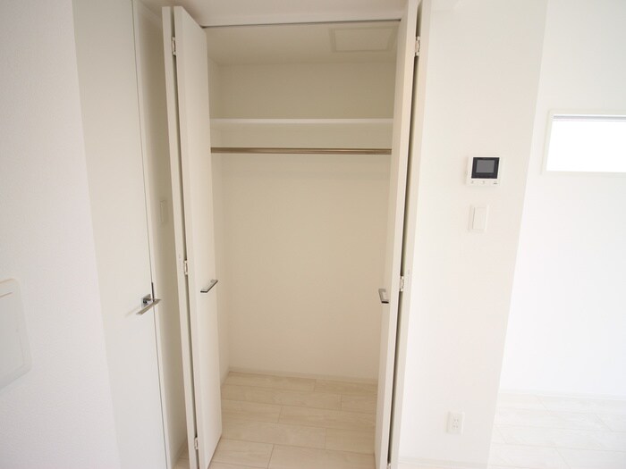 物件内観写真13　(収納)