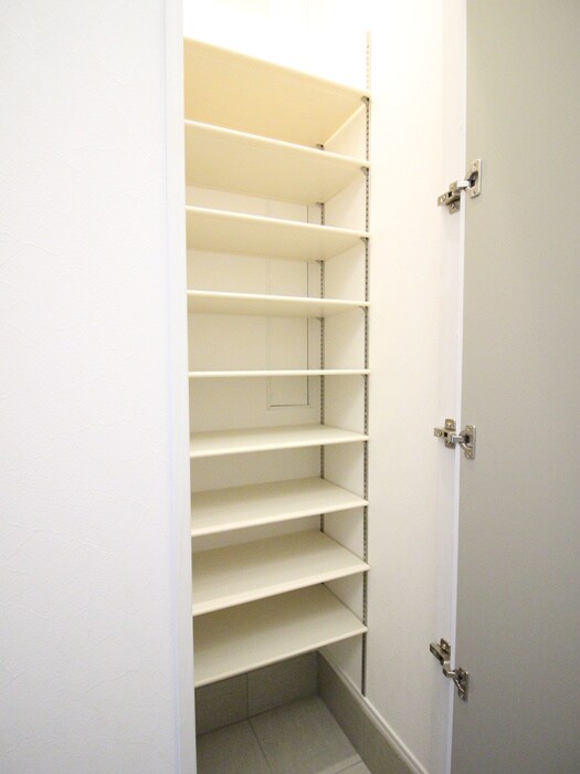 物件内観写真16　(靴箱)