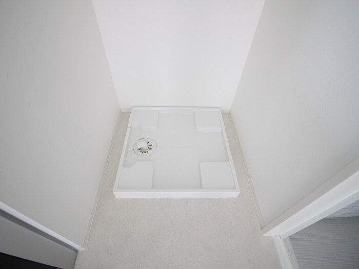 物件内観写真18　(洗濯機置場)