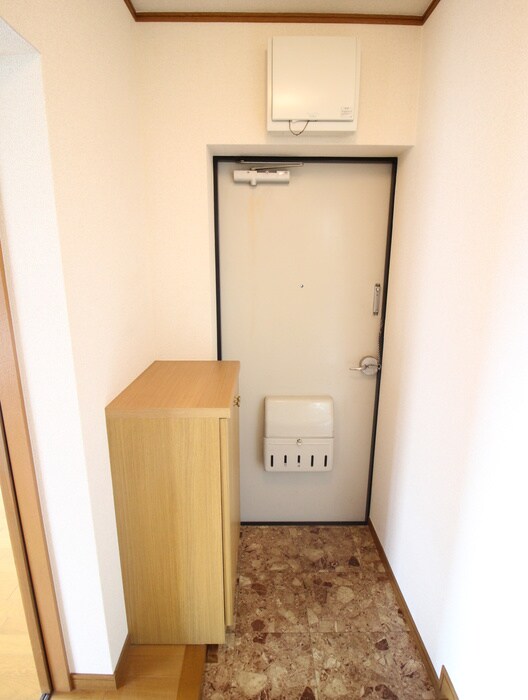 物件内観写真12　(玄関)