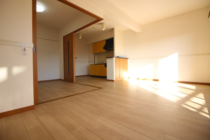 物件内観写真8　(居室)