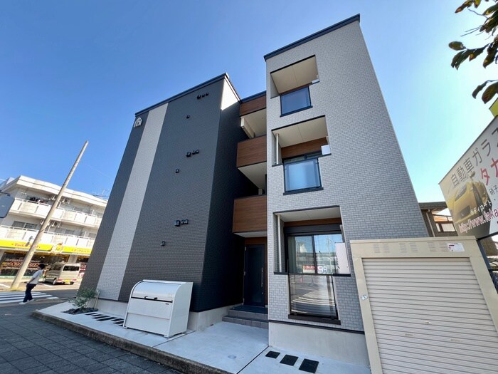 物件外観写真1　(外観写真)