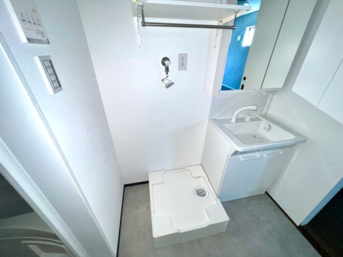 物件内観写真17　(洗濯機置場)