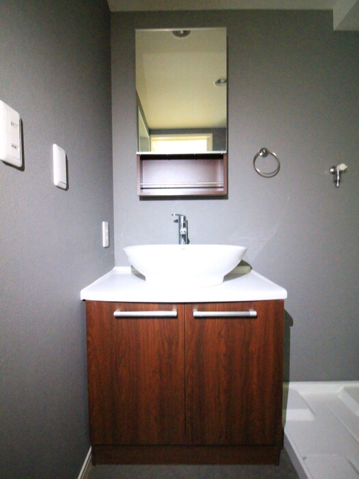 物件内観写真12　(洗面)