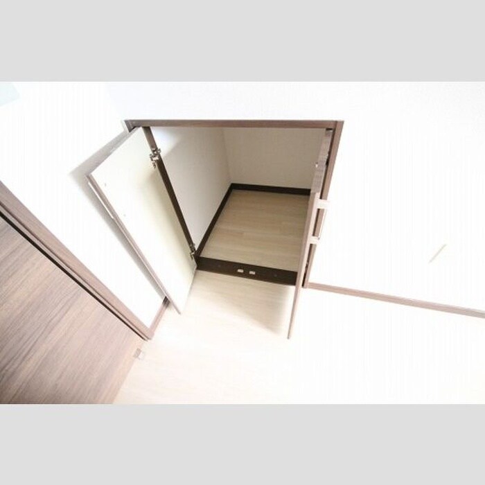 物件内観写真10　(収納)