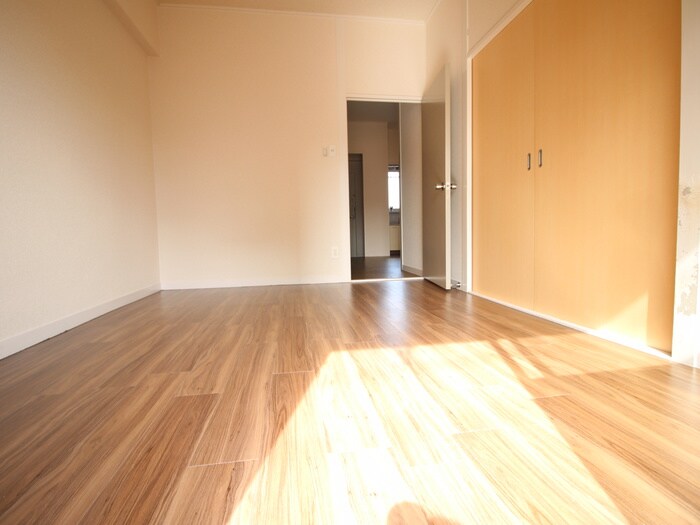 物件内観写真8　(居室)