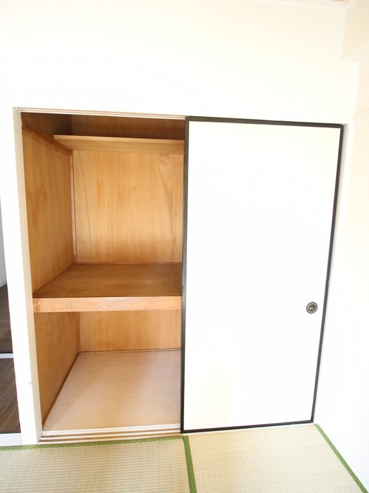 物件内観写真11　(収納)