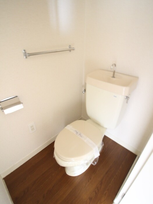 物件内観写真14　(トイレ)