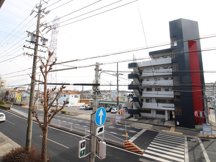 物件内観写真21　(室内からの展望)