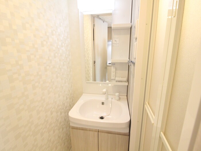 物件内観写真11　(洗面)