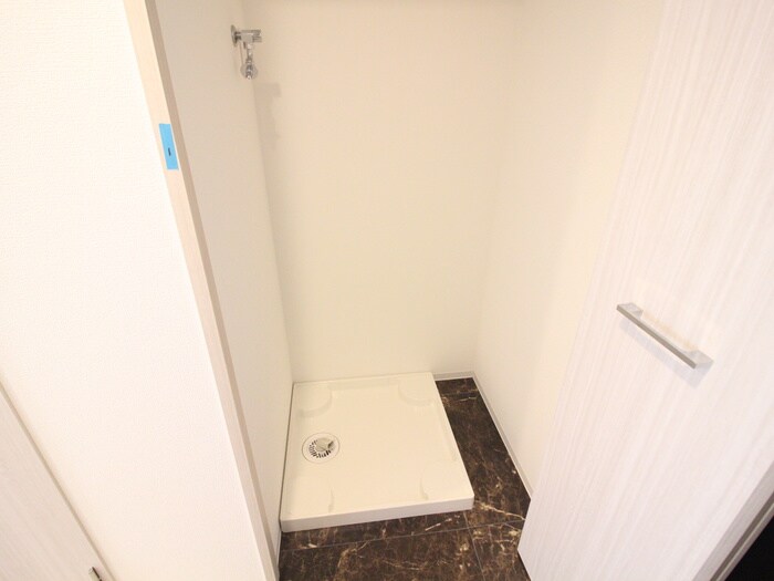 物件内観写真13　(洗濯機置場)