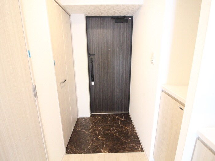 物件内観写真17　(玄関)