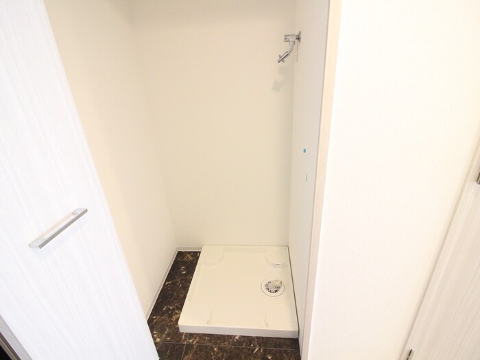 物件内観写真17　(洗濯機置場)