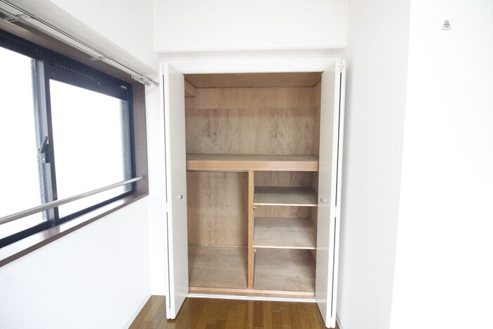 物件内観写真12　(収納)