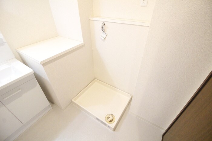 物件内観写真17　(洗濯機置場)