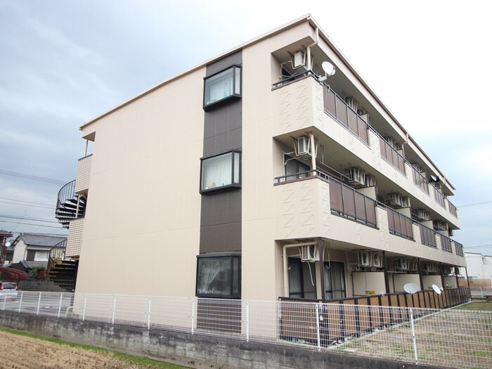 リンピア里小牧の物件外観写真