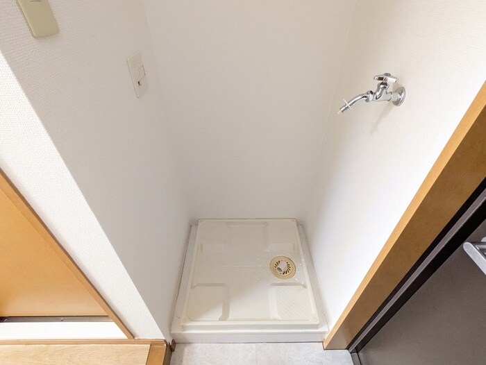 物件内観写真20　(洗濯機置場)