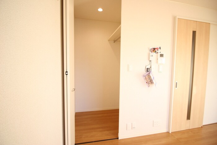 物件内観写真15　(収納)