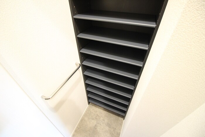 物件内観写真16　(靴箱)