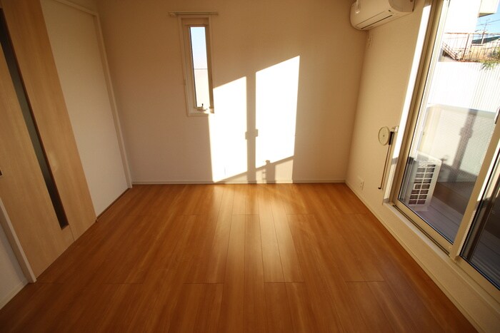 物件内観写真22　(居室)