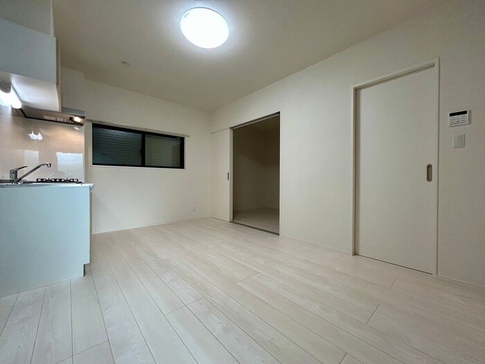 物件内観写真8　(居室)