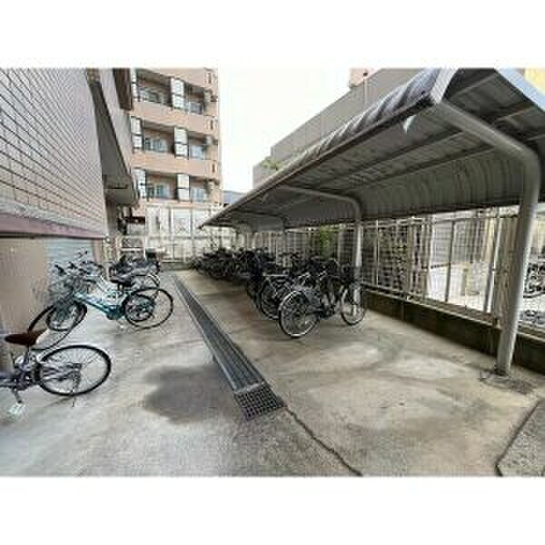 物件外観写真6　(駐輪場)