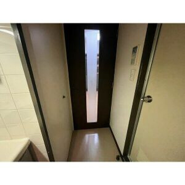 物件内観写真12　(廊下)