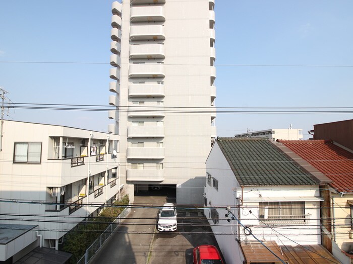 物件内観写真16　(室内からの展望)