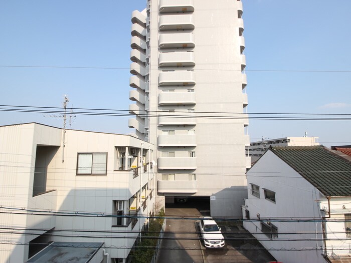 物件内観写真17　(室内からの展望)