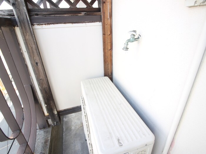 物件内観写真18　(洗濯機置場)