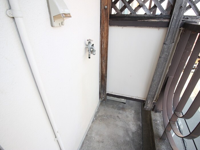 物件内観写真18　(洗濯機置場)