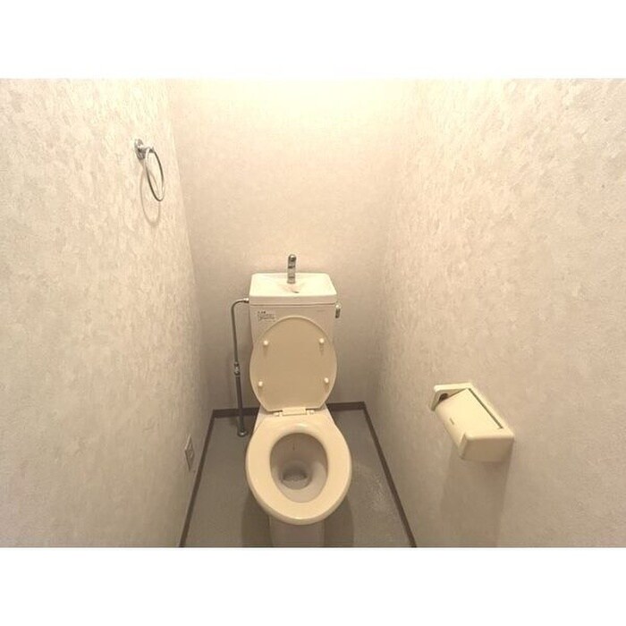 物件内観写真8　(トイレ)