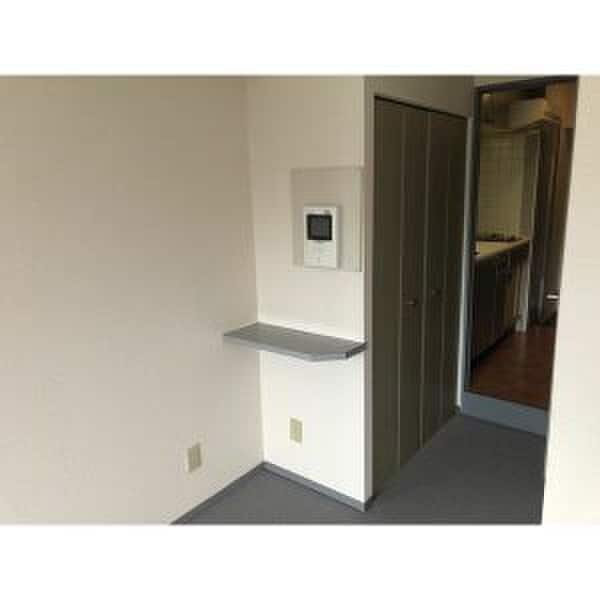 物件内観写真13　(廊下)