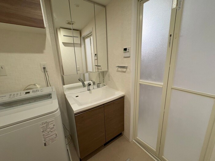 物件内観写真11　(洗面)