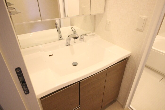 物件内観写真12　(洗面)