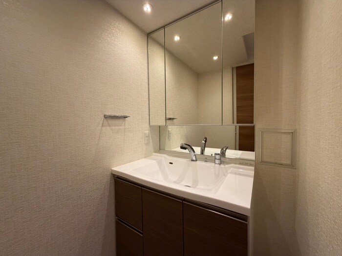 物件内観写真13　(洗面)