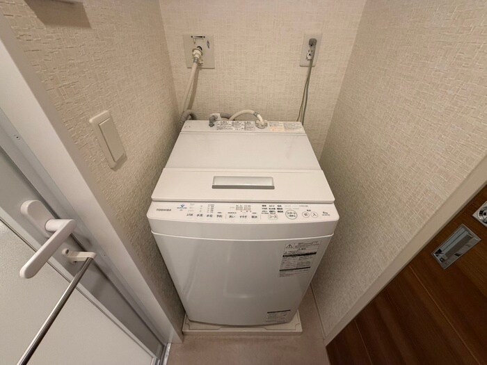 物件内観写真14　(洗濯機置場)