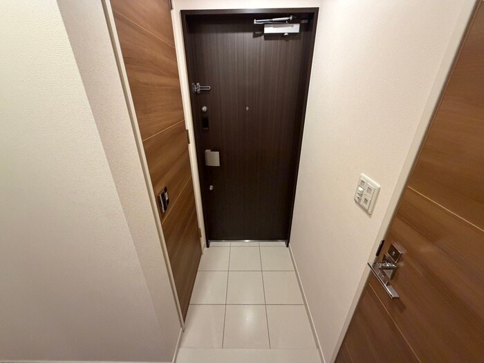 物件内観写真15　(玄関)