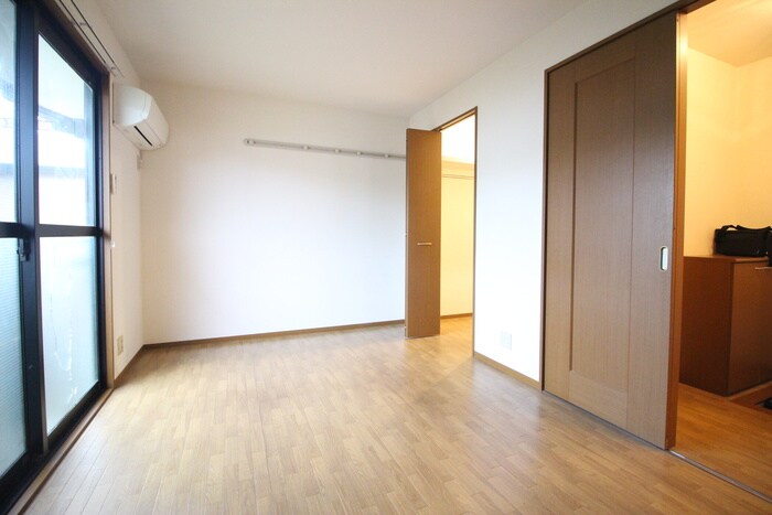 物件内観写真9　(居室)