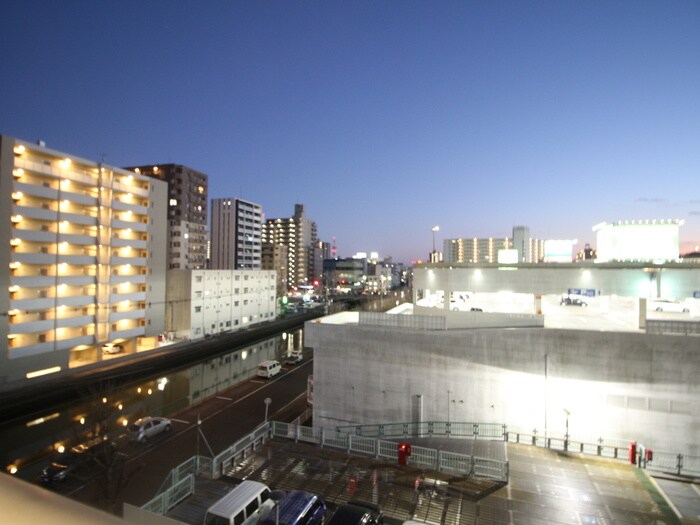 物件内観写真20　(室内からの展望)