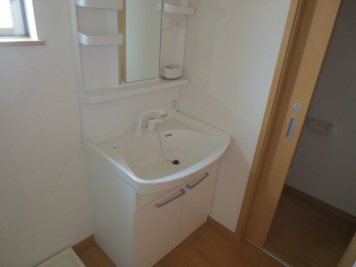 物件内観写真9　(洗面)