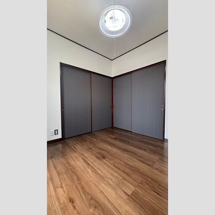 物件内観写真4　(居室)