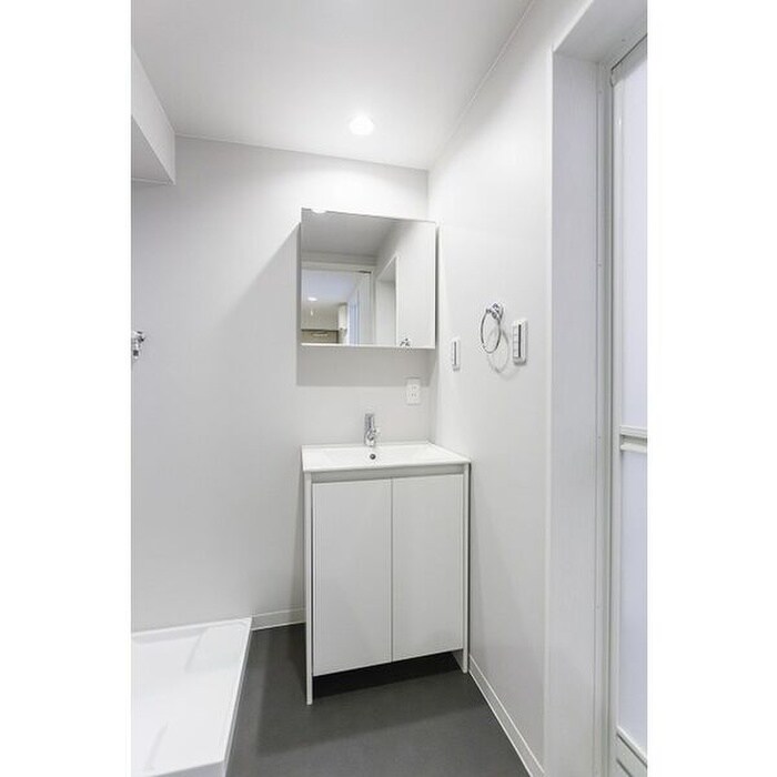 物件内観写真10　(洗面)