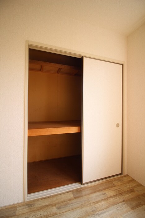物件内観写真22　(収納)