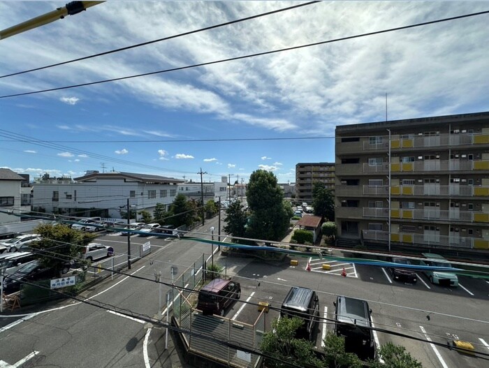 物件内観写真16　(室内からの展望)