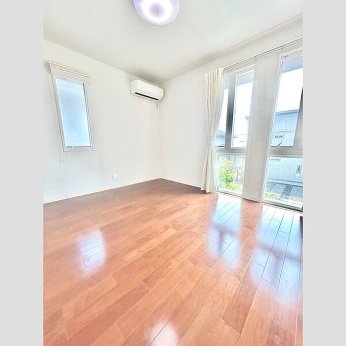 物件内観写真6　(居室)