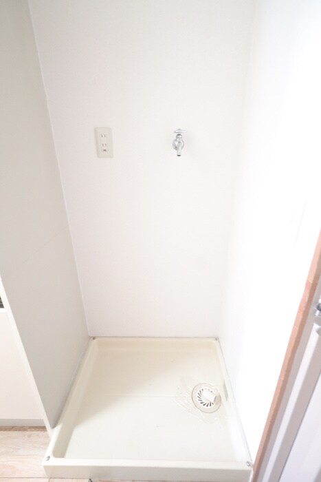 物件内観写真13　(洗濯機置場)