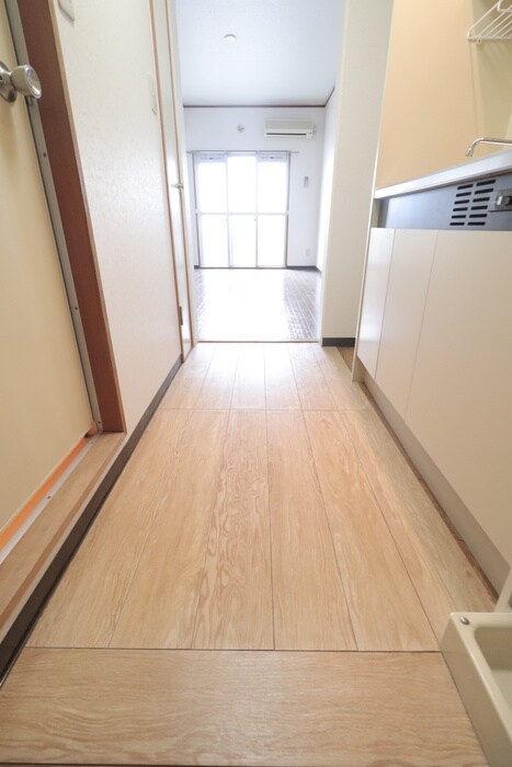 物件内観写真17　(廊下)